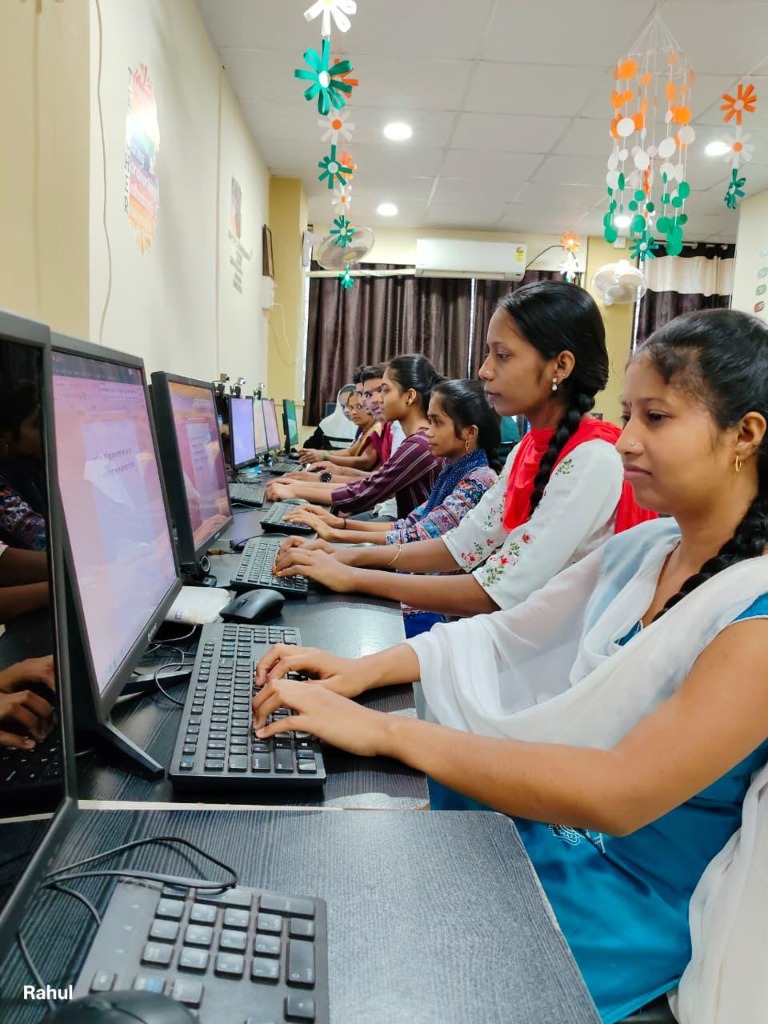 Students learning MS-CIT at JIJAJET Computer Institute Rajapur