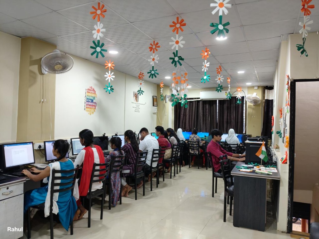 Practical Computer Lab Facility at JIJAJET Institute Rajapur